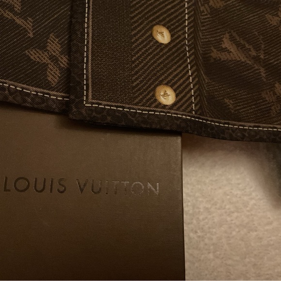 Louis Vuitton bandeau brand new in box never worn - Picture 5 of 7